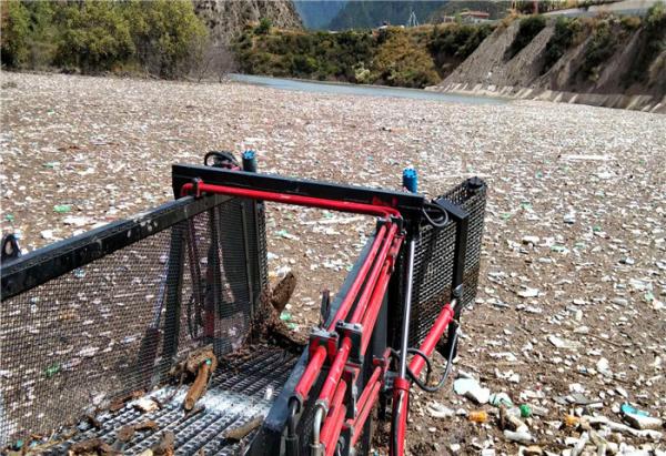Quality Hydraulic River 4000M/H Trash Skimmer Machines With Storage Bin for sale