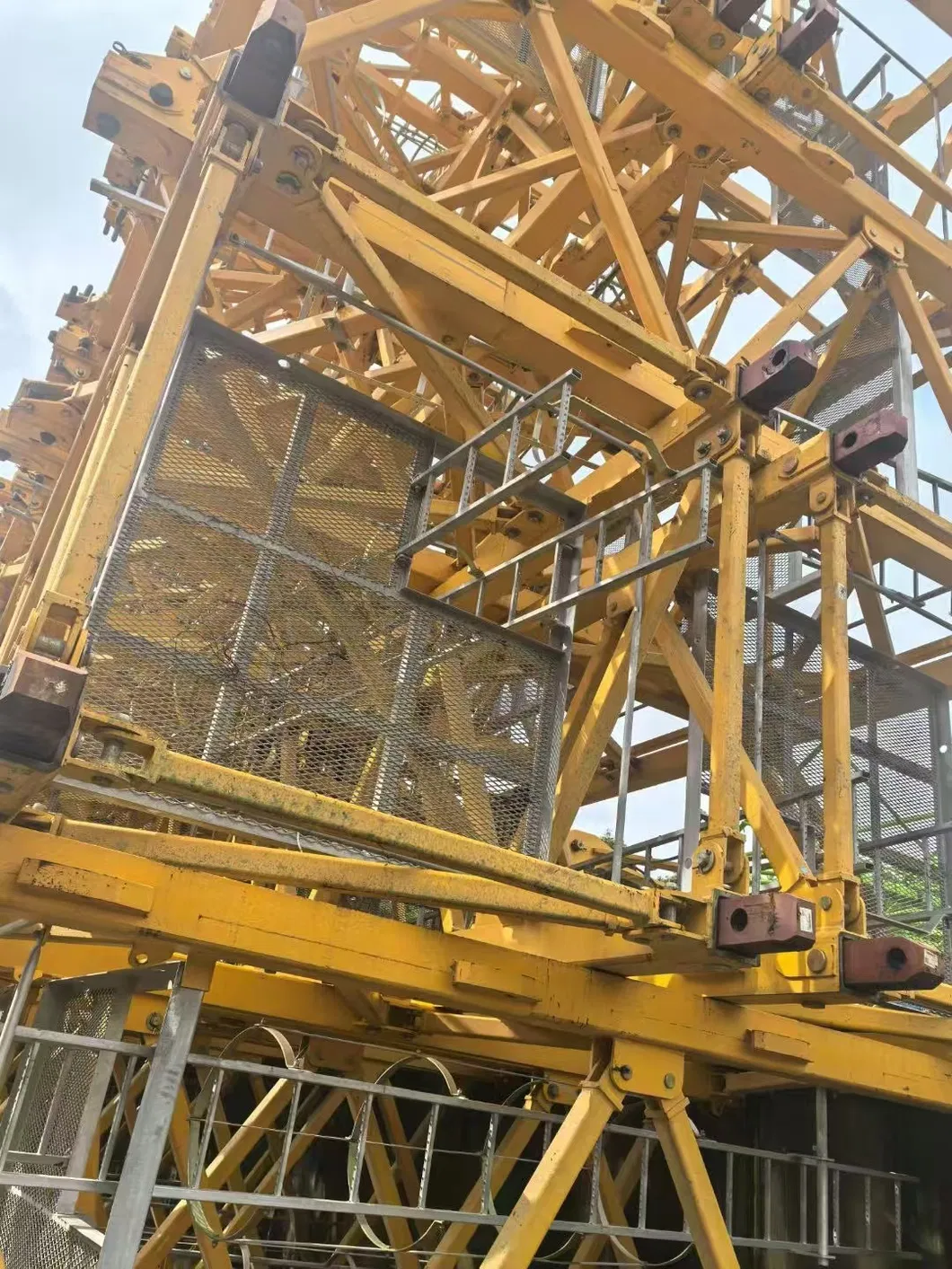 Fast and Stable Zoomlion W450 Tower Crane for Large Construction Projects
