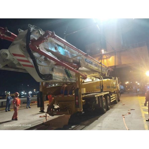 XCMG 62m Used Concrete Boom Pump Truck HB62K-6X 8 Bar 11.946L Displacement