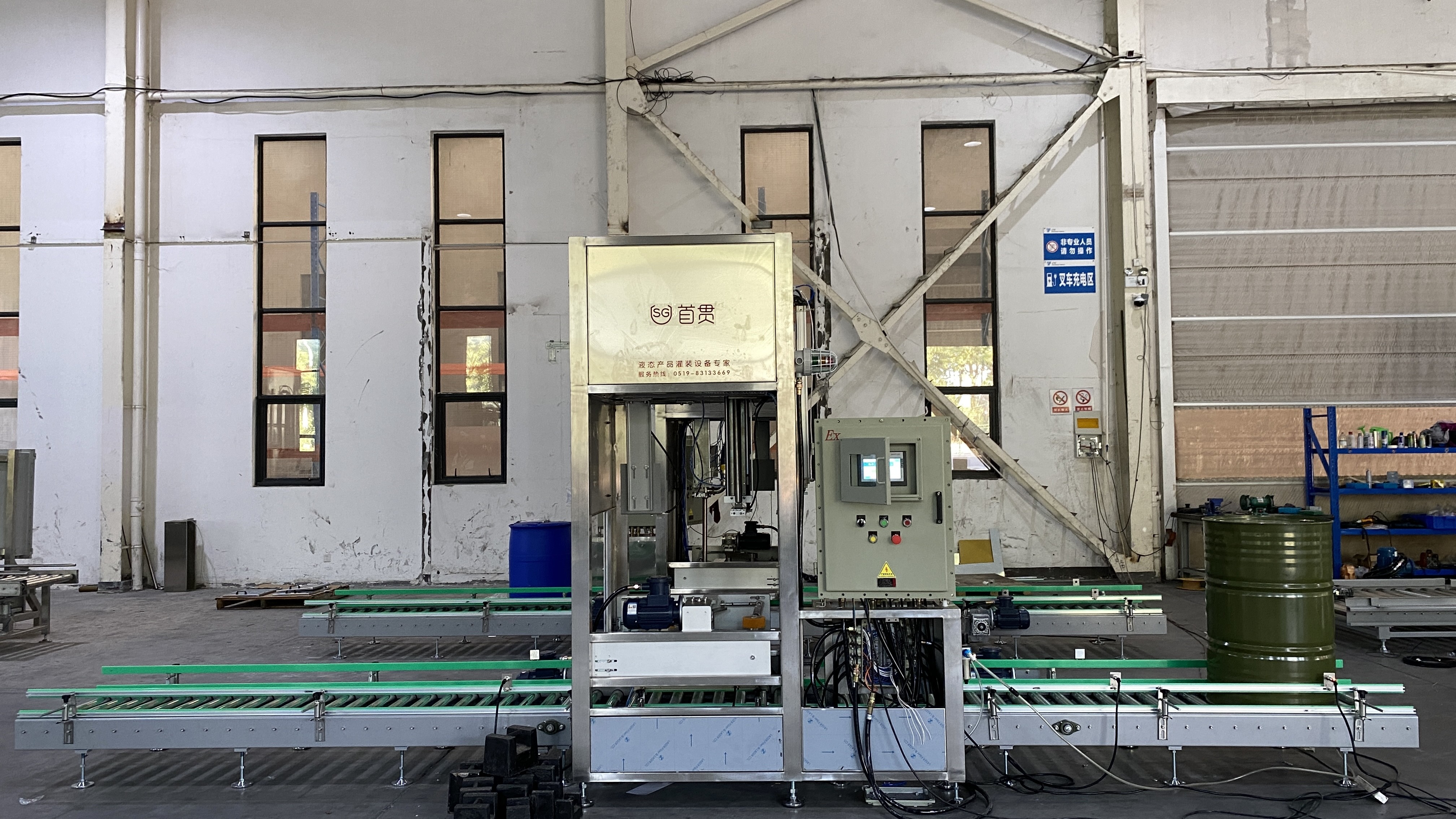 20-40 Bottles/Min Stainless Steel Capping Machine With 0.1m3/Min Air Consumption Liquid Filling And Capping Machine