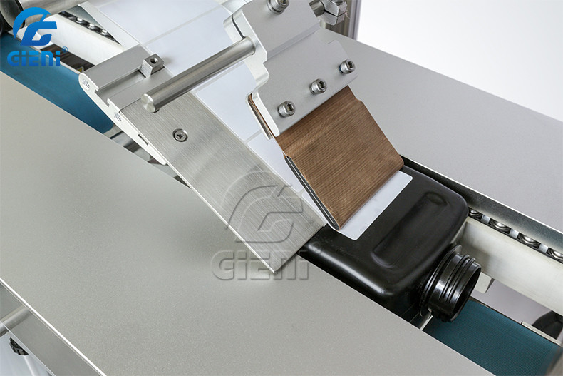 250pcs/Min Top Bottom Two Side Labeling Machine Shrink Sleeve Applicator Machine