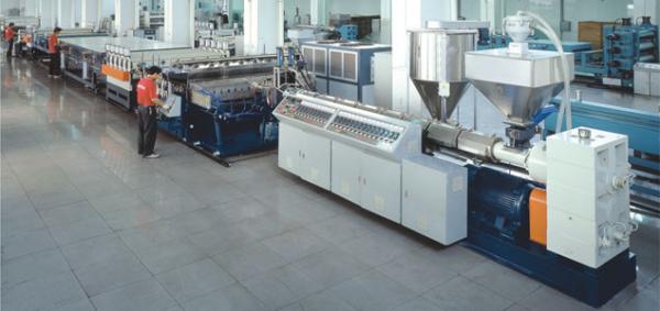 Quality CE Certificated PP Hollow Sheet Extrusion Line PLC Temperature Control System for sale