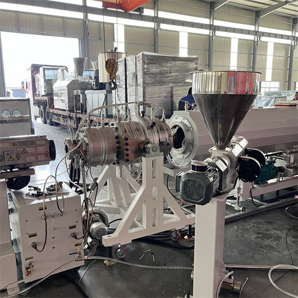 User-friendly HDPE PE Pipe Pas Water Making Machine Production Line 99kw