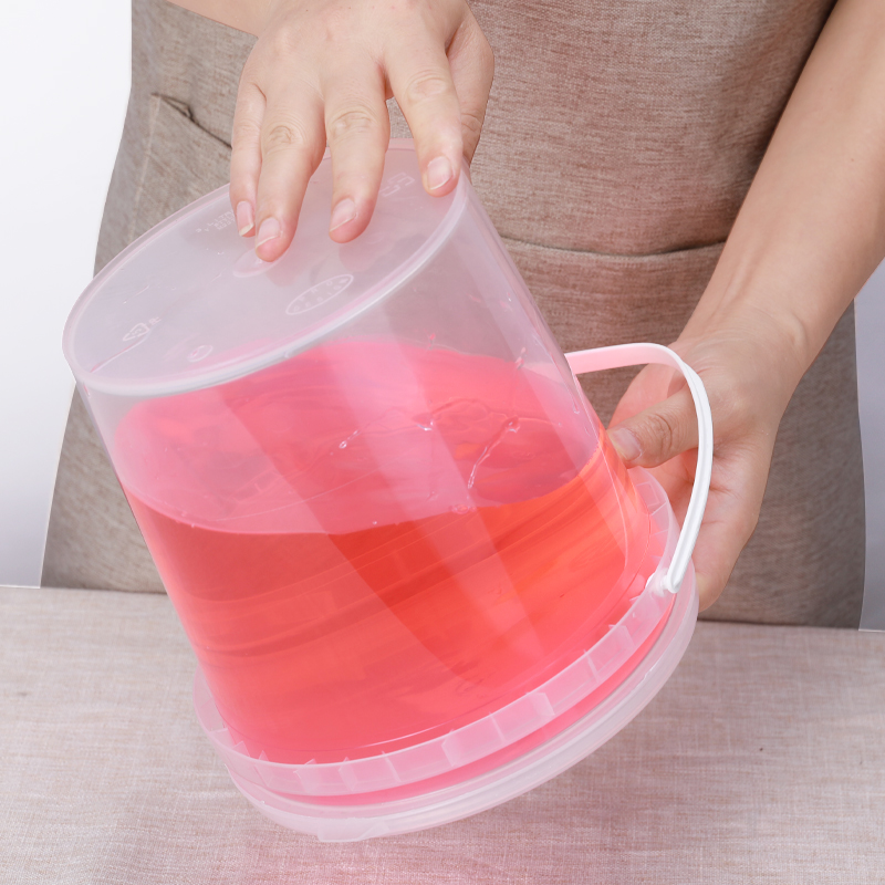 Store Your Ice in Style with 1000ml Round Plastic Bucket and Lid Set