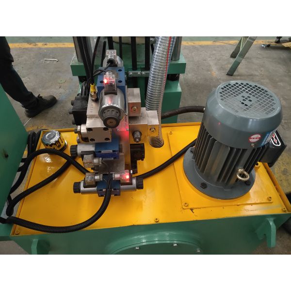 4 Post High Speed Hydraulic Press Machine with TPC PLC Moto Pump