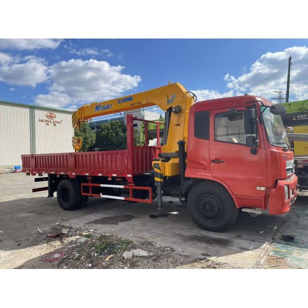 8 Tons XCMG SQS200-4 Truck Mounted Used Crane With DongFeng Truck 2019 Year
