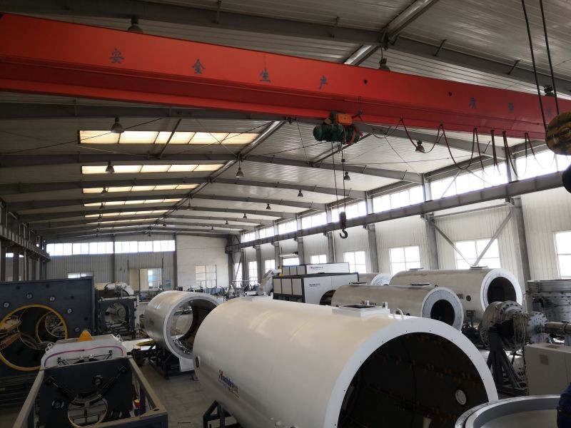 Polyethylene PE Insulation Outer Protective Jacket Pipe Machine 110-550mm