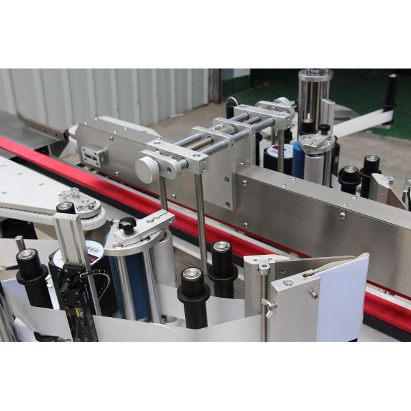 Tamper Proof Bottle Labeling Machine 2000BPH Carton Labeling Machine