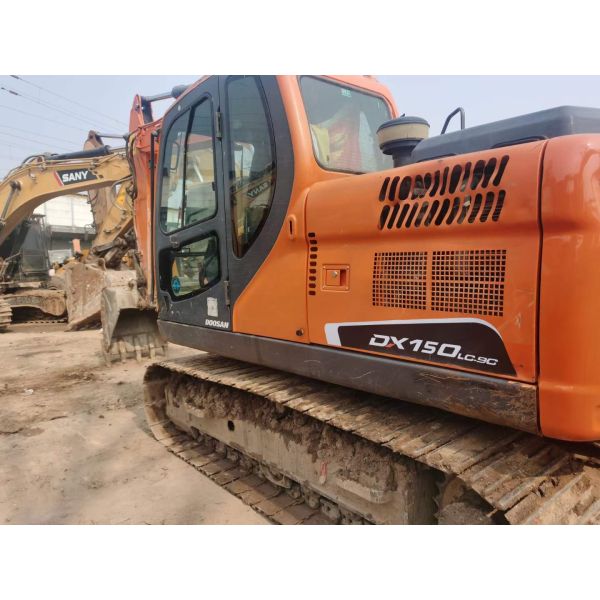 DH130 DX130 Second Hand Excavator Digger With Dozer Wheel Crawler Machine
