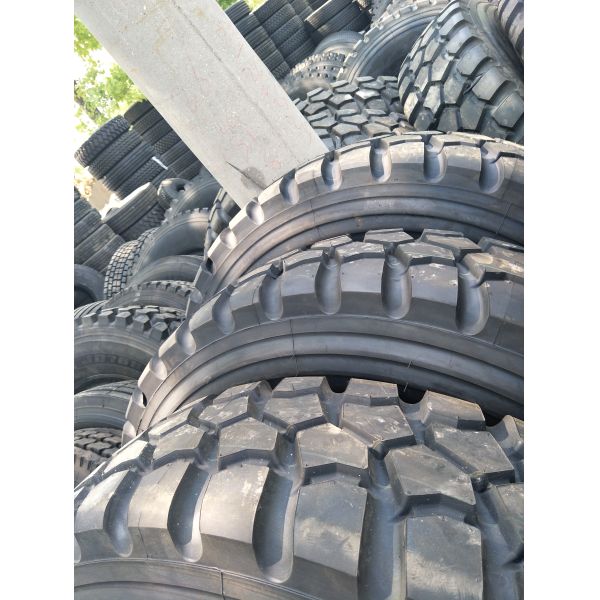 ISO CCC ECE Large Commercial Truck Tyres Wear Resistant 1400R20