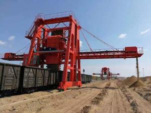 China 1500 Tph Self Propelled Ship Unloader For Handling Bulk Cargo At Port wholesale
