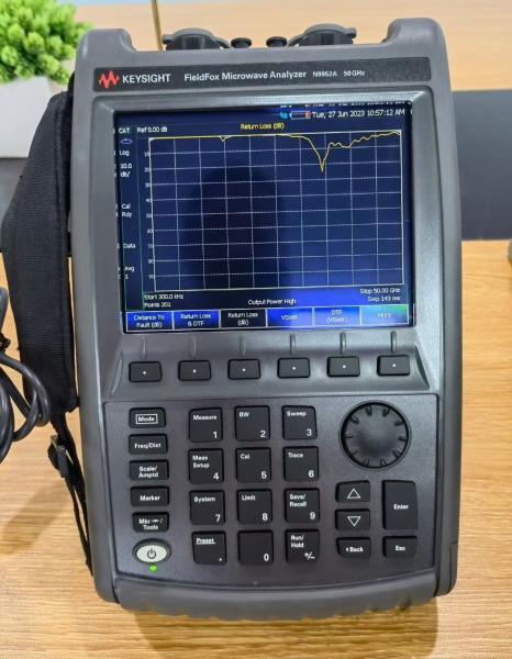 Quality Portable Keysight Agilent N9952A FieldFox Handheld Microwave Analyzer, 50 GHz for sale