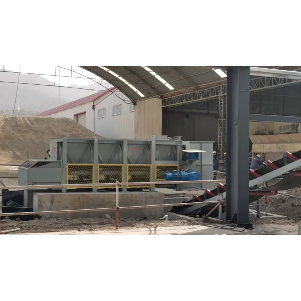 High Efficiency Raw Material Feeding Machine for Solid and Hollow Brick Manufacturing