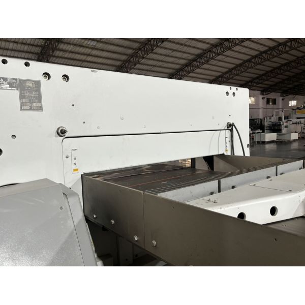 Polar 137C The Ultimate Paper Guillotine for High Productivity in the Paper Industry