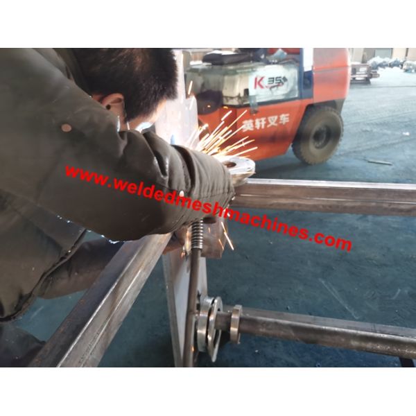 3mm Concrete Wire Mesh Fencing Machine 50mm*50mm Roll Mesh Welding Machine