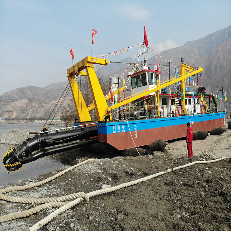 Diesel Enigne Hydraulic Dredger with Suction Pump and Anchor Rod