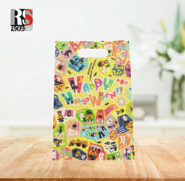 Customized Handbags With Customized Logo Printed On The Surface , Various
