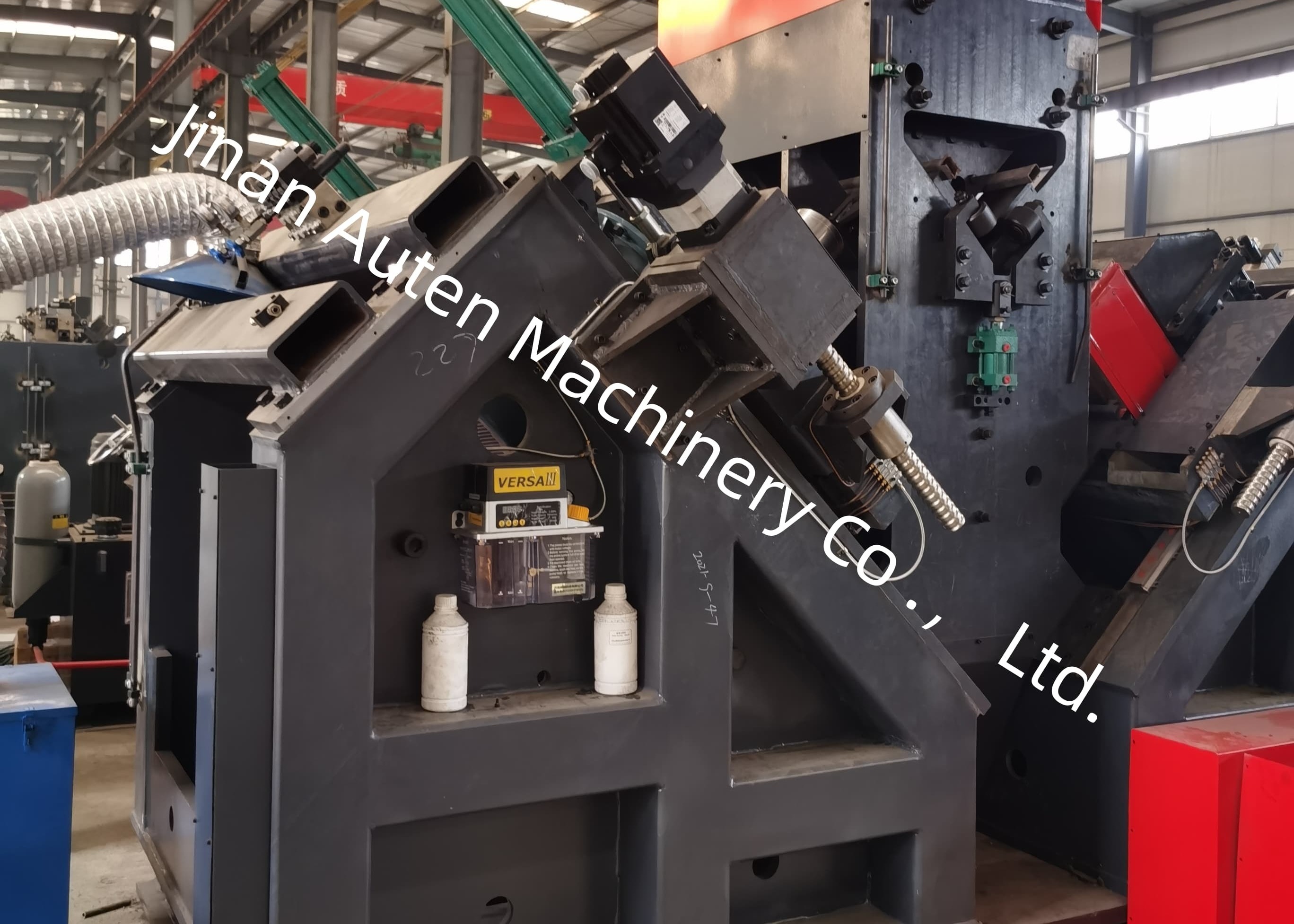 40mm Drilling Diameter Automation CNC Angle Line Machine BT40 Taper Of Drilling Spindle