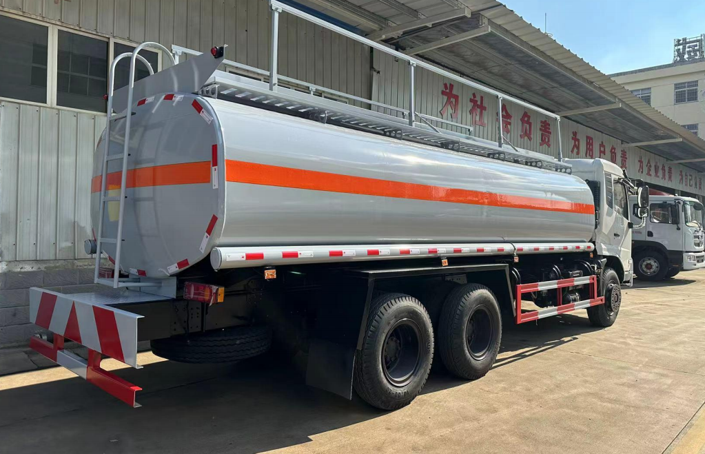 CIMC SA240 Stainless Steel 3 axles high strength steel with vacuum insulation cryogenic pressure LNG Gas Tanker Semi Trailer