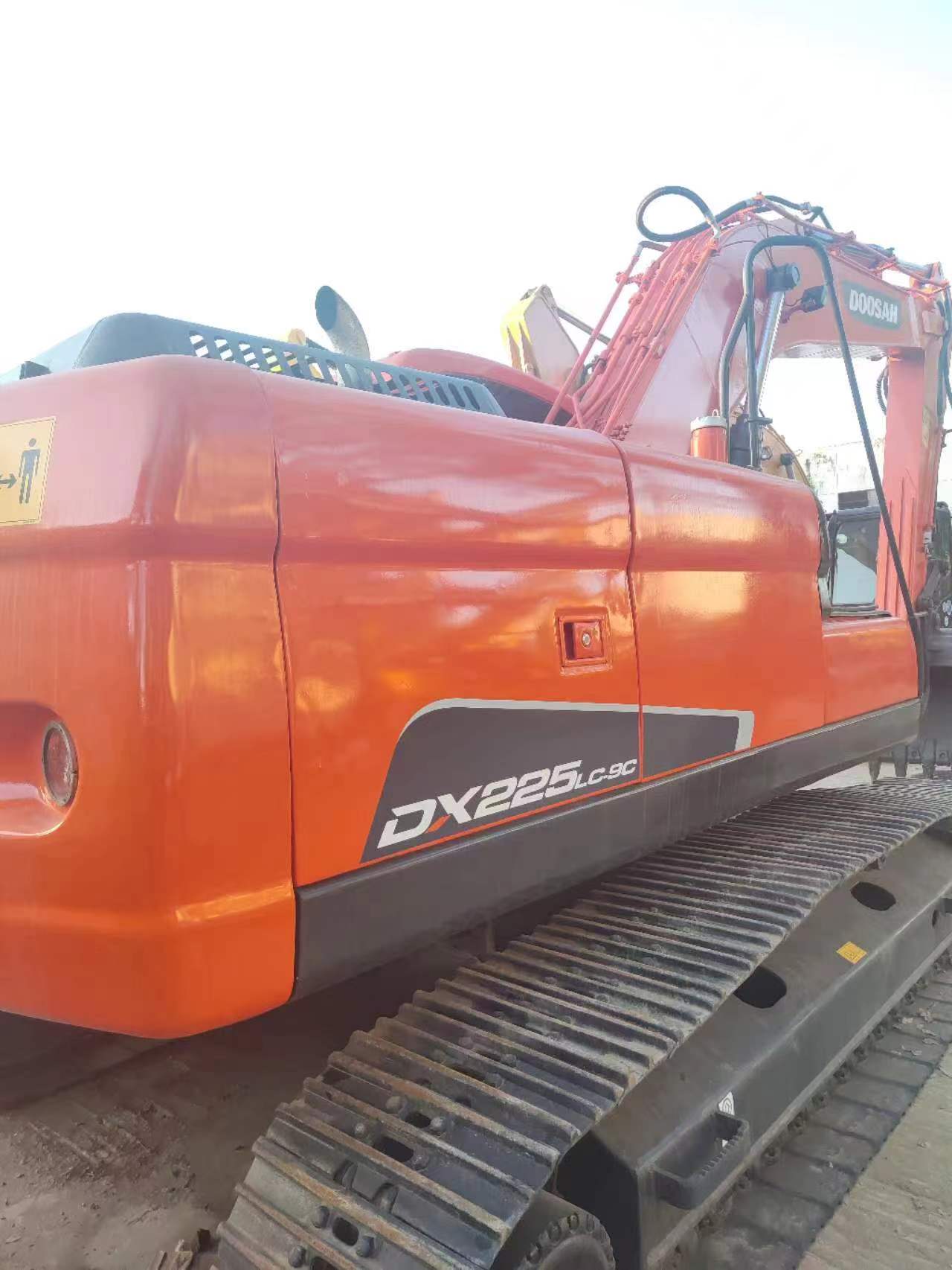 Diesel Engine Powered Heli H2000 Forklift and Great Efficiency with 1000MM Fork Length