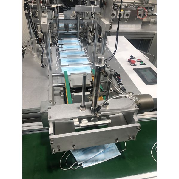 speed 120pcs per min 3ply Face Mask Machine Low Failure Rate With one Output Line