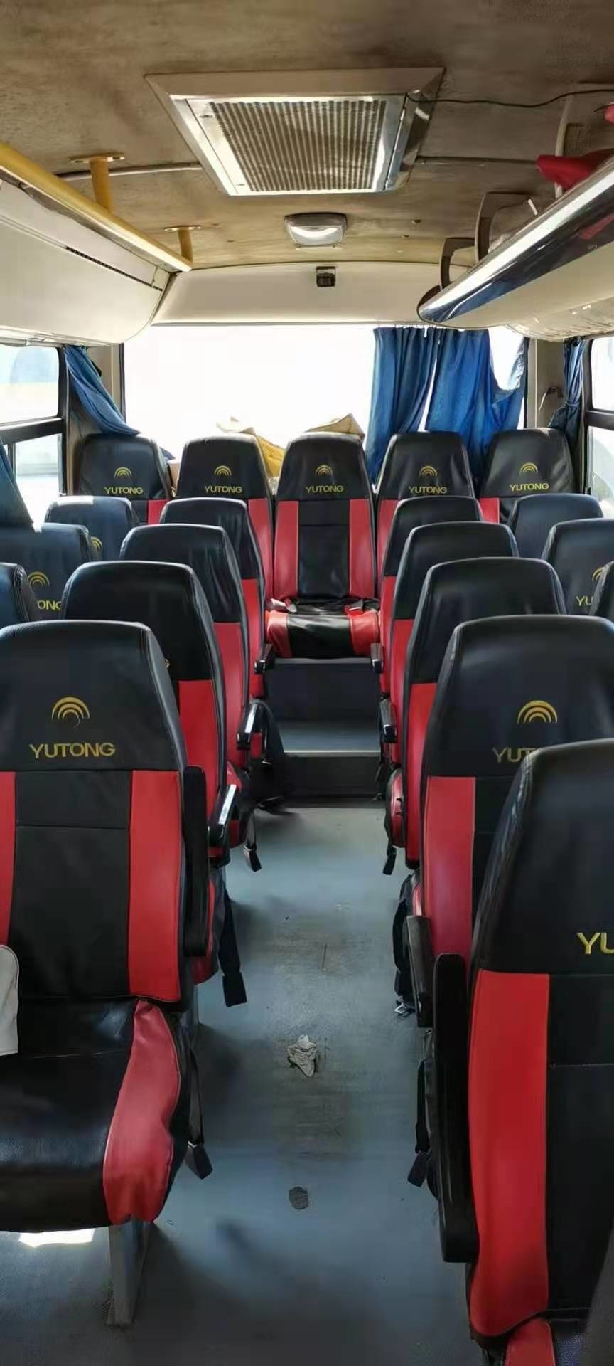 2014 Year 28 Seats Used Bus Used Yutong ZK6729 Coach Bus With Diesel Engine For Tourism