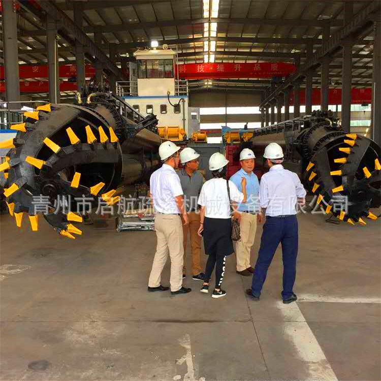 China Low Price 10inch Cutter Suction Dredger with ISO Certification
