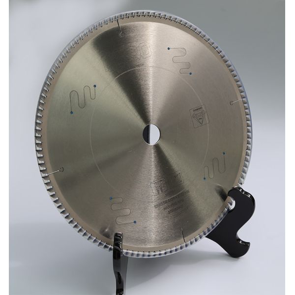 Safe Working Pcd Saw Blades Stable Performance Quiet Precise Processing