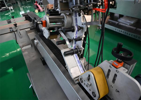 Quality High Speed Pharma Labeling Machine For Small Round Bottles, Precise Labeling with Double Inspection Station for sale