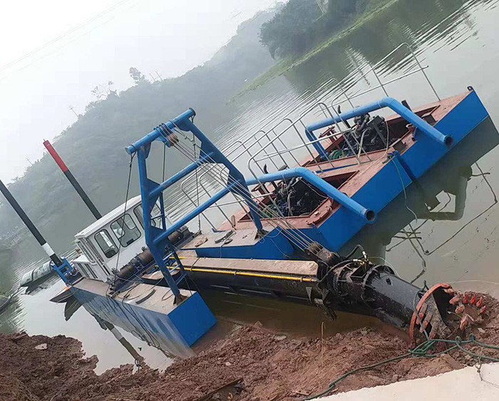 Customizable River Sand Dredging Machine Blue Color For Dredging Operations In Any Water Body