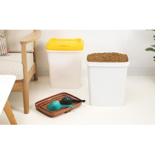 food grade Pet Food Barrel,dog food bucket, Eco-friendly Metal Dog/cat Food Bucket With Scoop feed for poultry, barrel