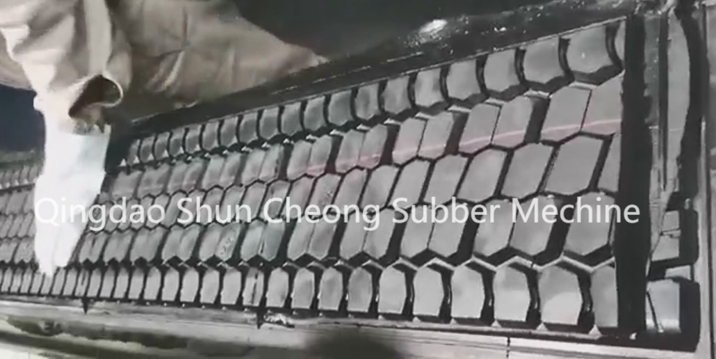 Customized Plate Tyre Tread Vulcanizing Plant / Tyre Retreading Repairing Machine