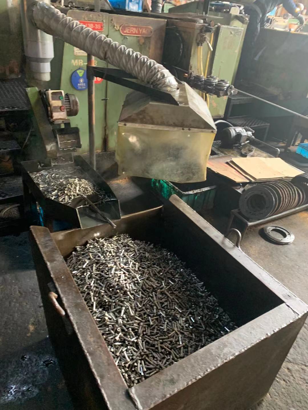 12 Point Flange Nut DIN6923 Stainless Steel Self-locking with Black Oxide Finish and Imperial Inch Measurement System