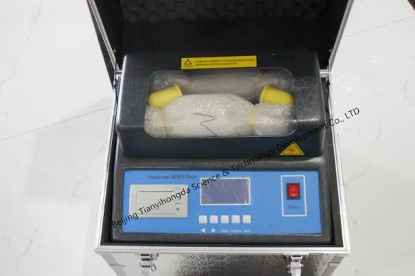 Quality Transformer Oil Dielectric Strength Tester Electrical Testing Instruments , Temperature Display Electrical Testing Tools for sale