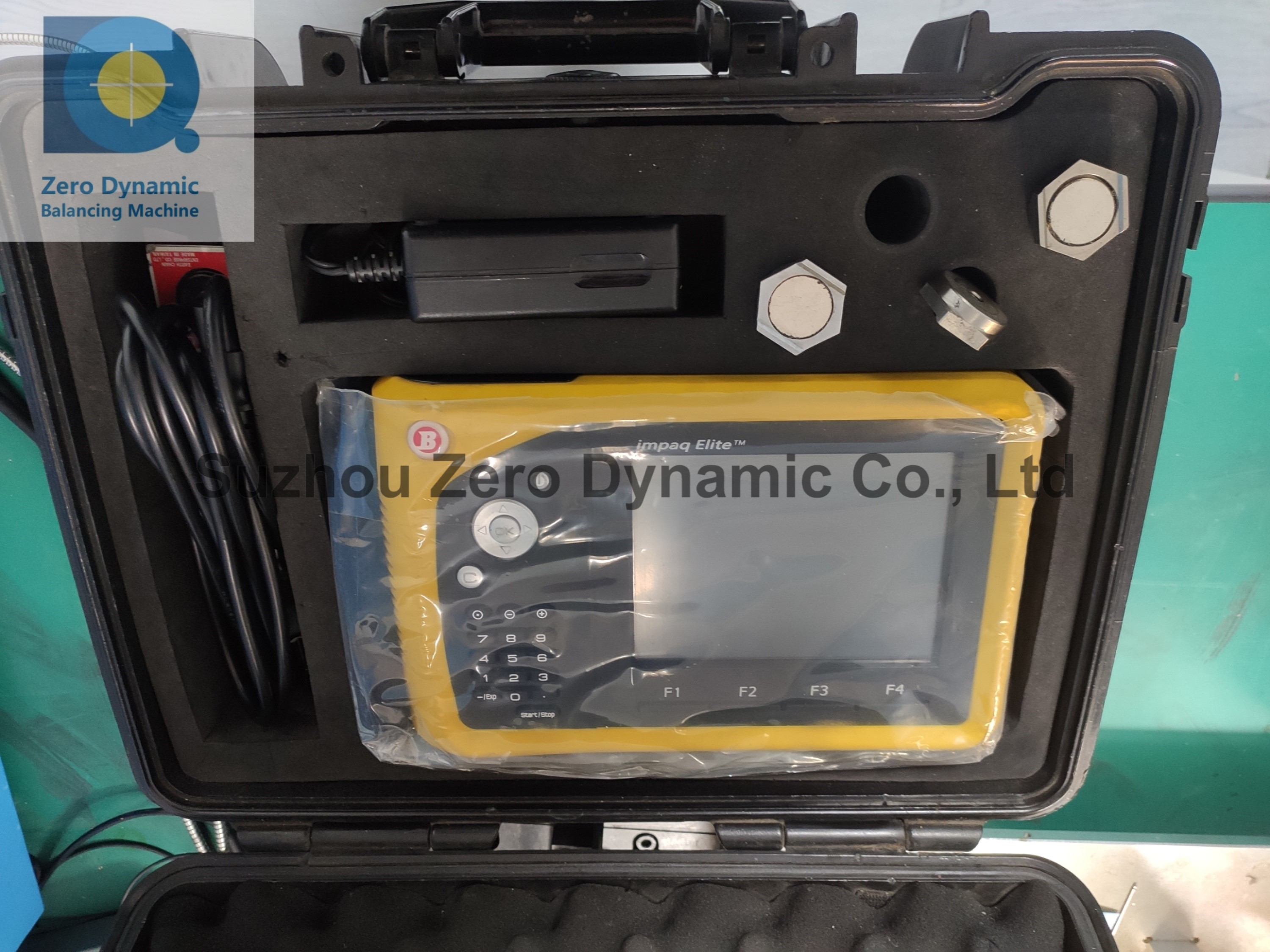 Four Channel Field Balancing Meter, Portable Dynamic Balancing Instrument