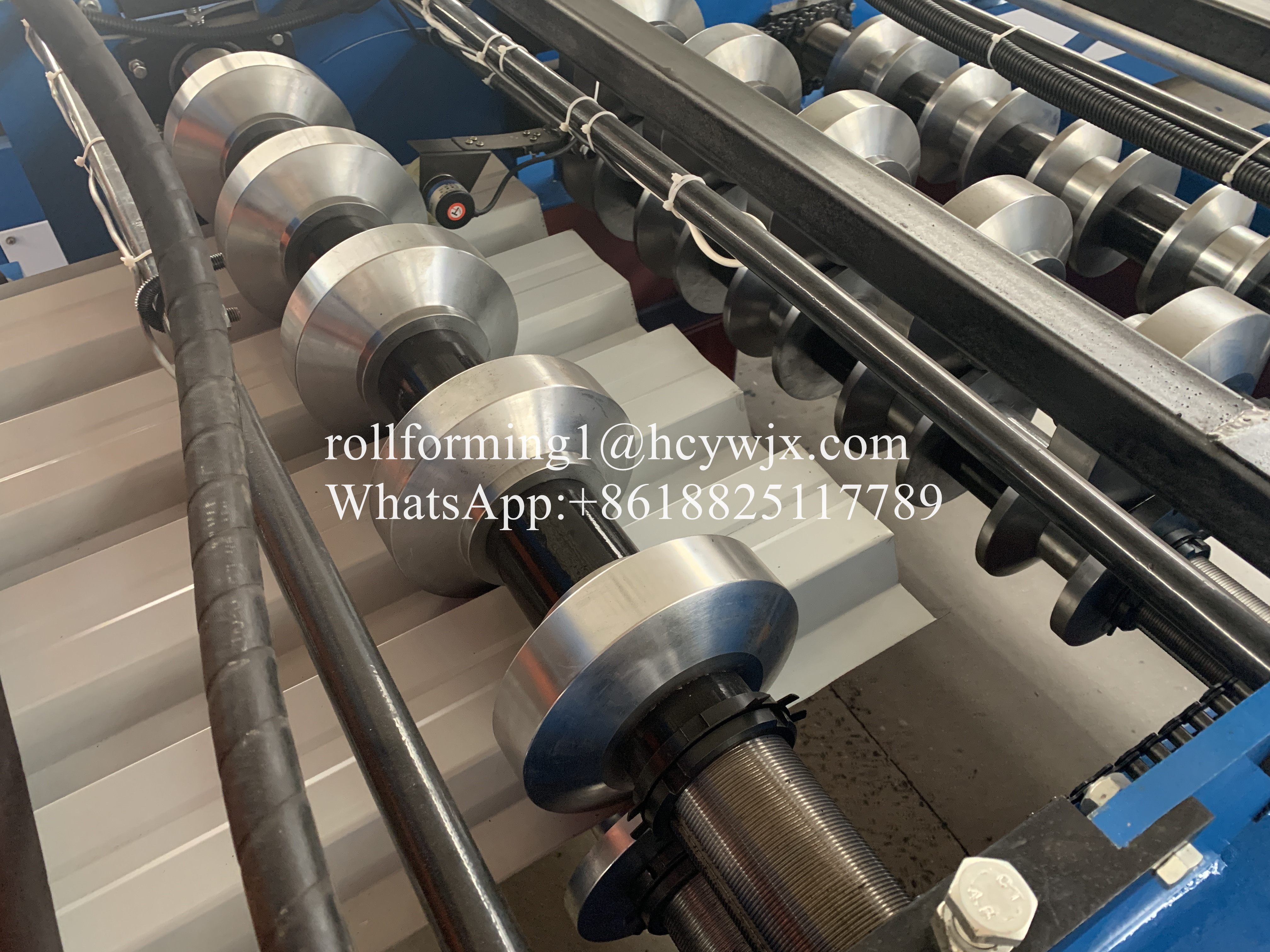 Bull Nose Cracking Metal Rollformer For Curved Corner