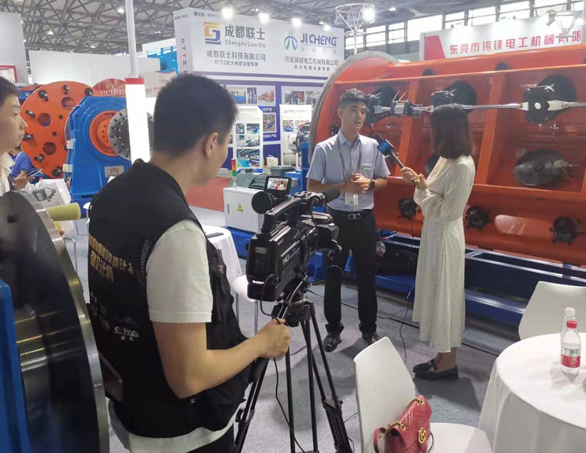 Independently Motorized Driving Rigid Stranding Machine JLK400/12+18+24 Spool
