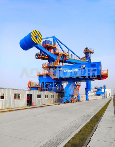 Quality 400~1500T/H Coal Unloader 30 Degree For Inner Swing 40 Degree Outer Swing for sale