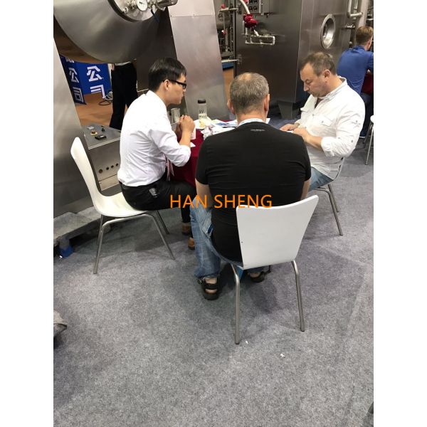 No Dead Corner 3RPM 2.2KW Pharmaceutical Coating Machine
