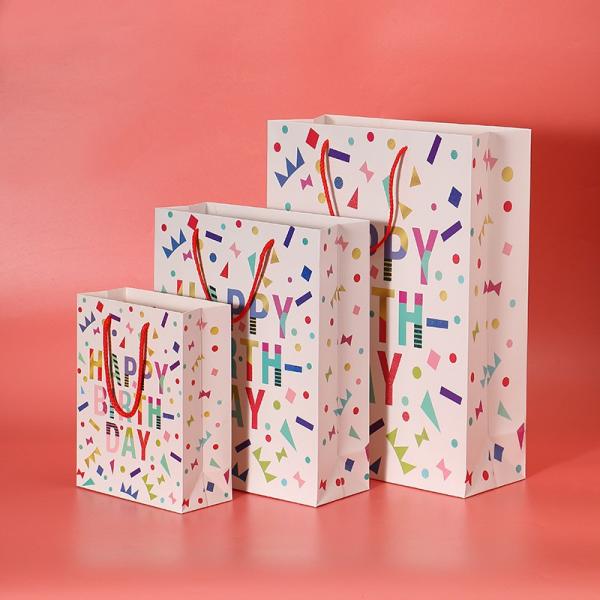 Quality Cardboard Paper Happy Birthday Gift Bag 4 CMYK Color 18x23x8cm for sale