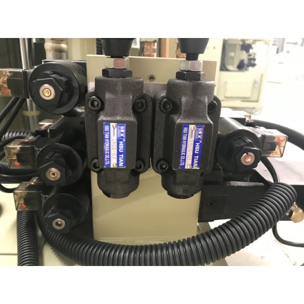 Vertical PVC Injection Moulding Machine With 2 Stations CE Certificate