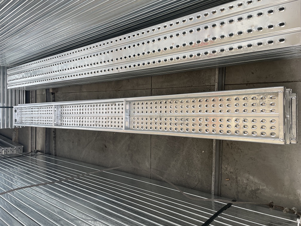 Anti Alkali Scaffolding Steel Decking Sheet BS1139 Scaffold Tower Platform Boards