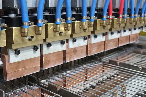 Refrigerator Wire Mesh Gantry Welding Machine With Double Layer Feeder