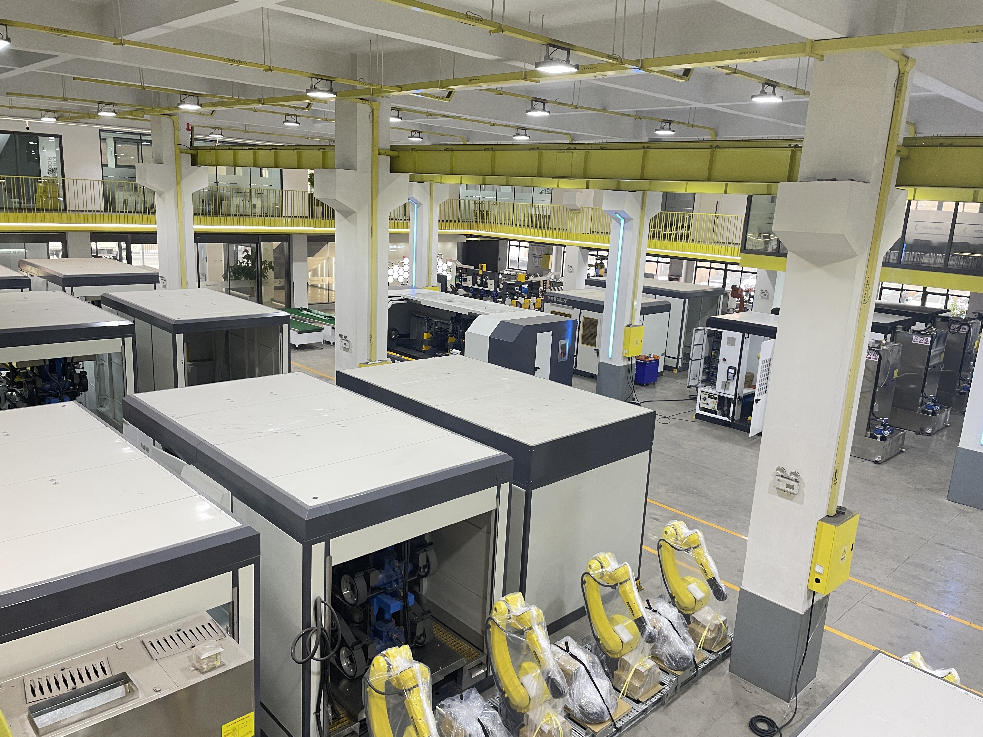 Force Controlled Robotic Buffing Machine For Motorcycle Helmets