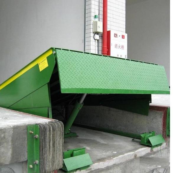 Quality OEM Warehouse Hydraulic Loading Dock 10000KG Fixed Dock Leveler for sale