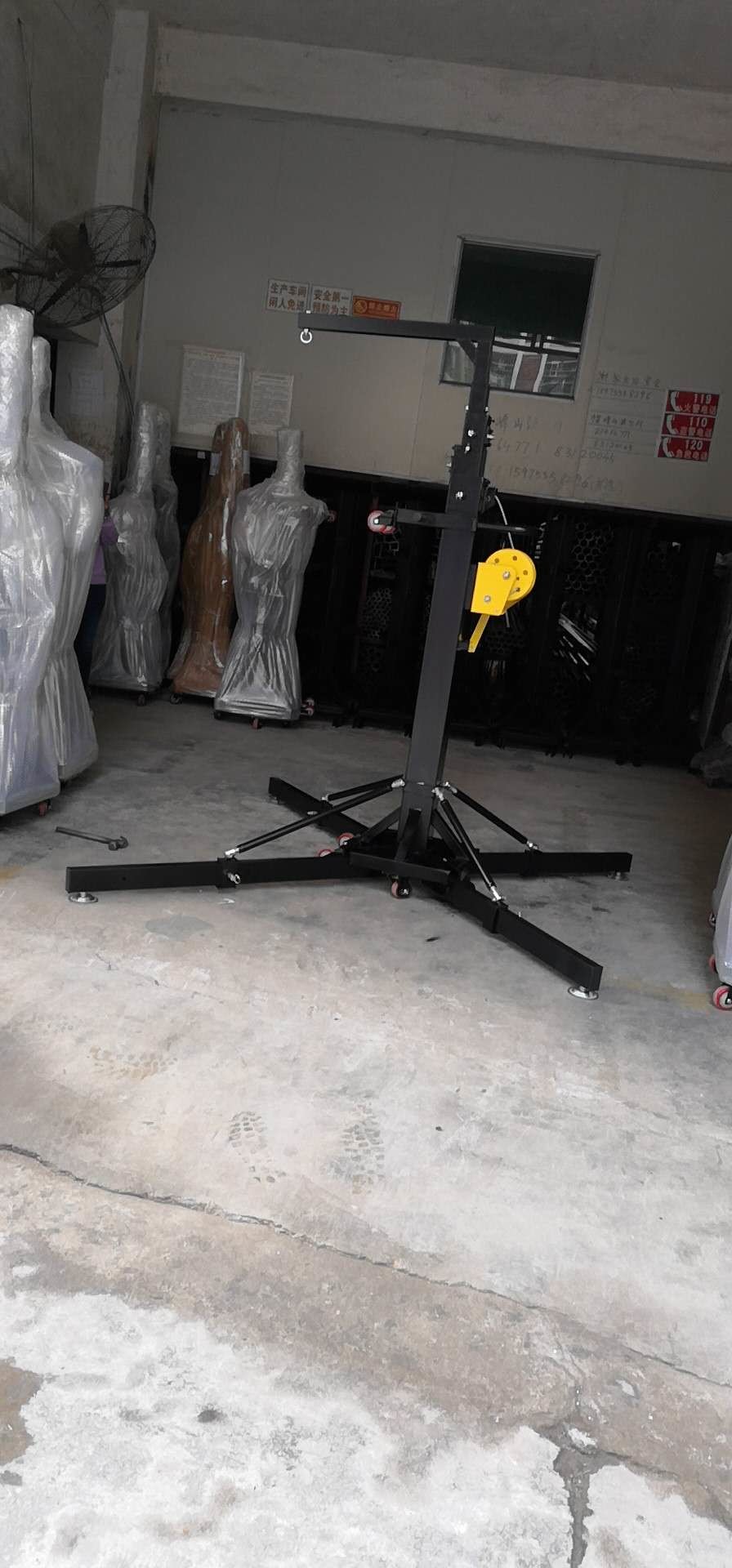 Heavy Duty DJ Folding Line Array Truss Speaker Crank Up Stand