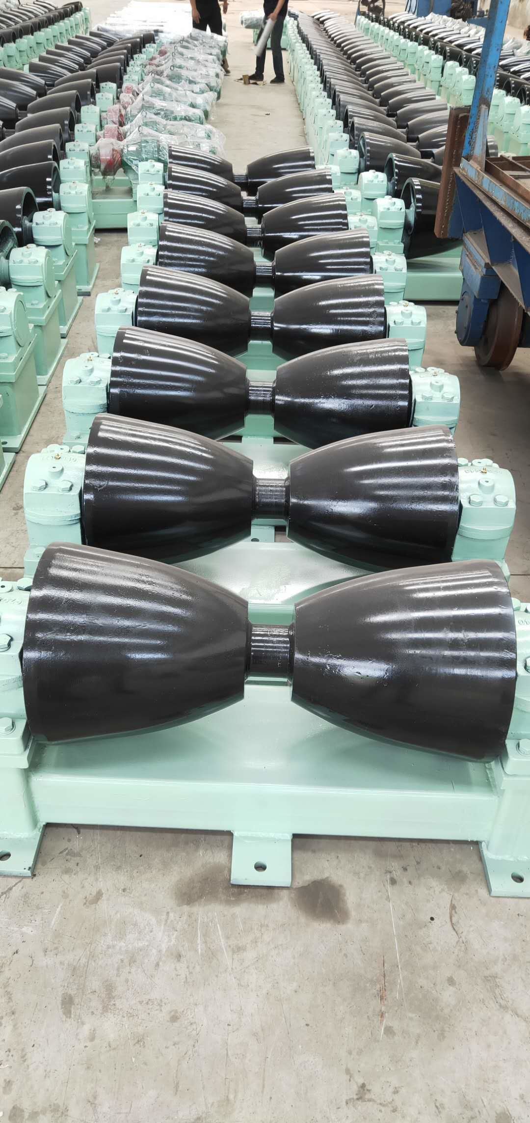 Anti Corrosive Pipe Conveyor Rollers Conveyor Drive Rollers For Pipe Transmission