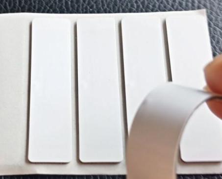 Quality 860MHZ - 960MHZ PET UHF RFID Tags Passive Flexible Anti Metal Label 8 Meters for sale