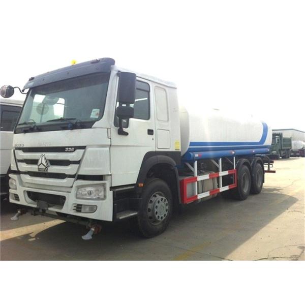 ZZ1257N4647 Sinotruk Howo 6x4 Water Sprinkler Truck