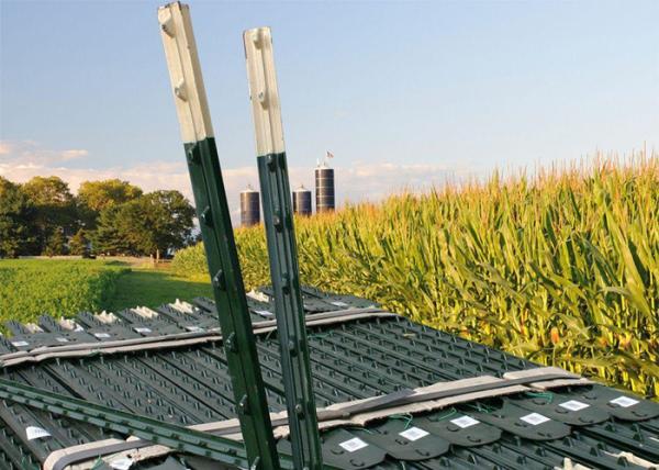 Quality Practical Recycled Studded Fence Posts Environmental Friendly Product for sale